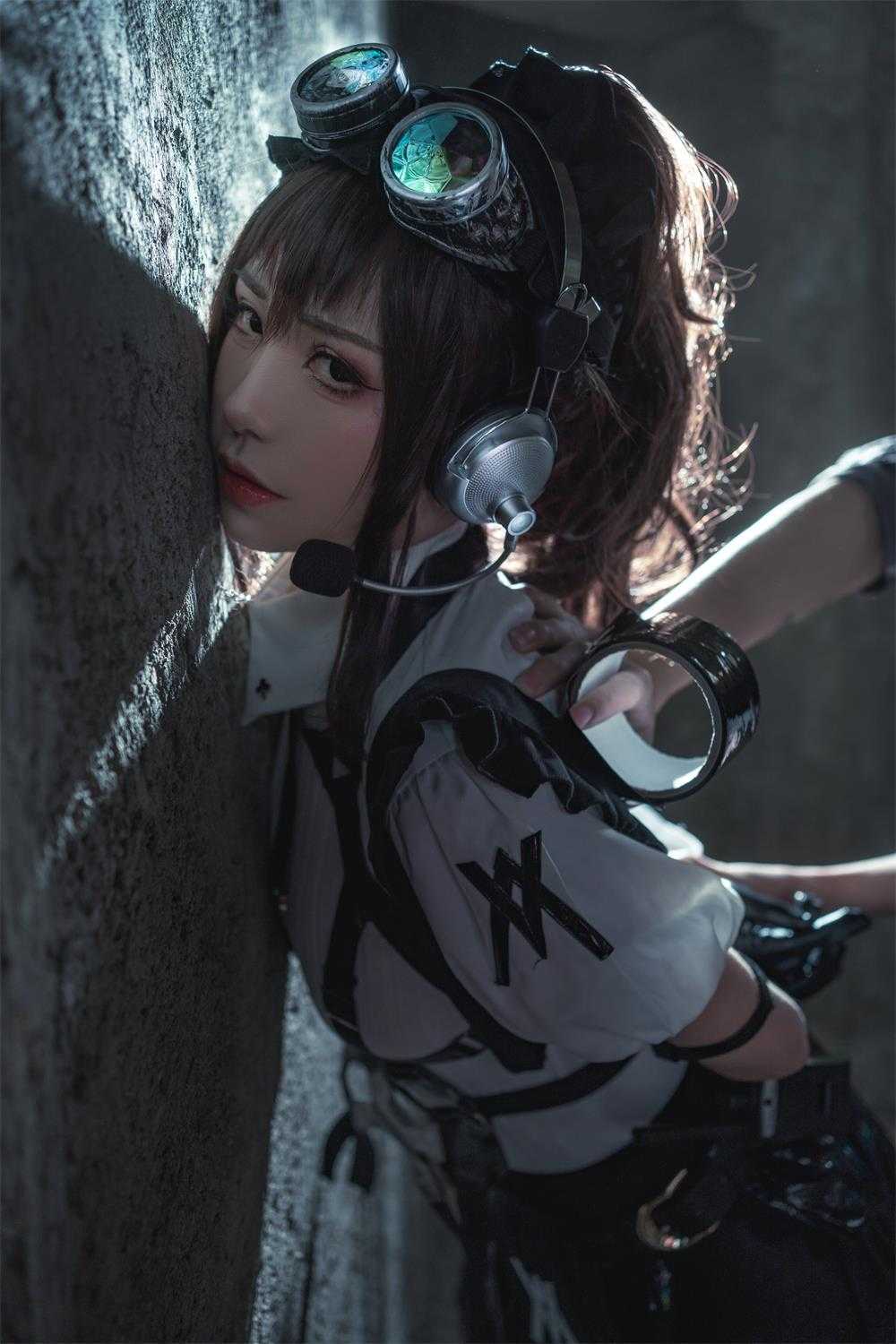 极品CosPlay爆机少女 喵小吉 战斗女仆[41P/3V/3.49G]（2）